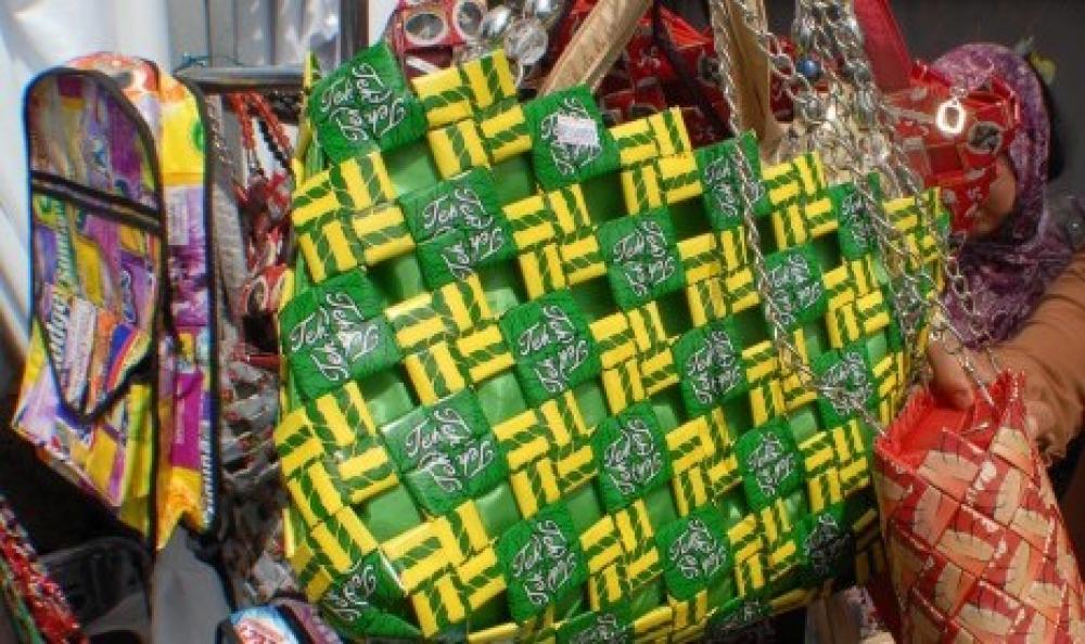 Bali`s plastic crafts exports increase by 43.21%