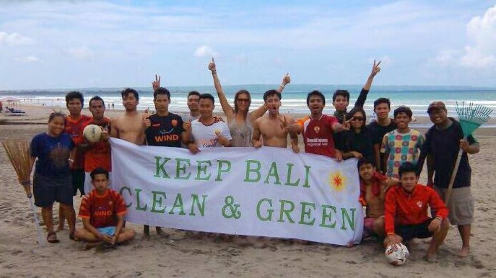 Adhi Darma Takes Action for Beach Problem in Bali