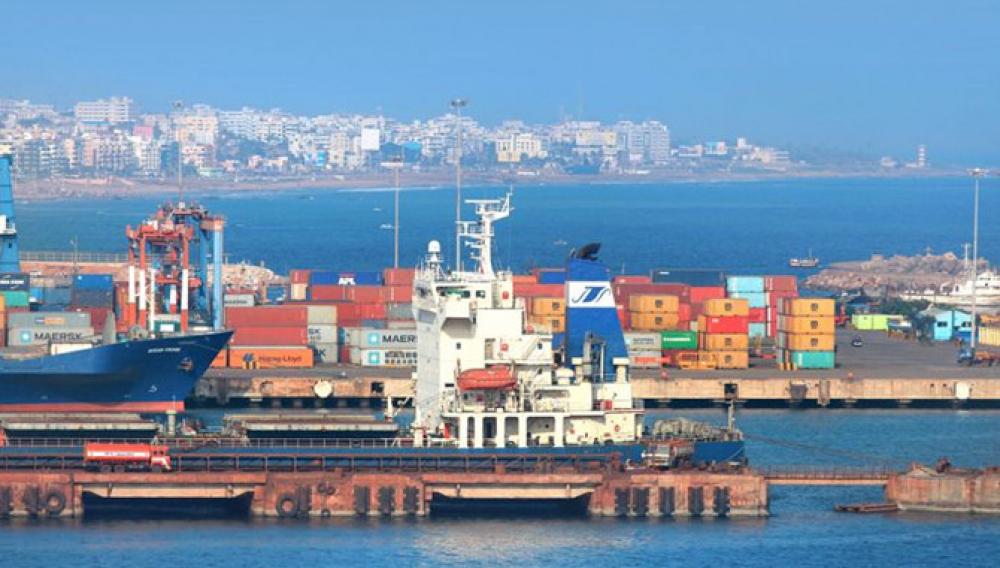Govt asks shipping lines not to impose container detention charges on EXIM shipment